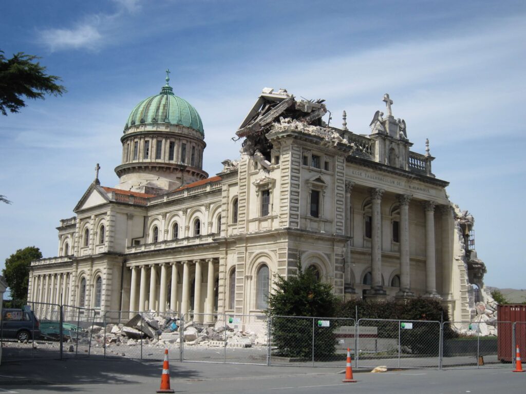 ニュージーの地震で倒壊した建物